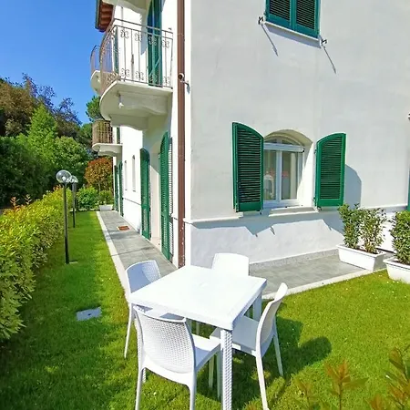 Residenza Casa Bianca * Marina di Massa